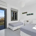 Iris - Luxury Traditional Beachfront With Swimming Pool Вилла Koilas