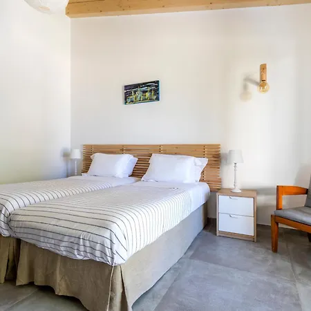 Iris - Luxury Traditional Beachfront With Swimming Pool * Koilas