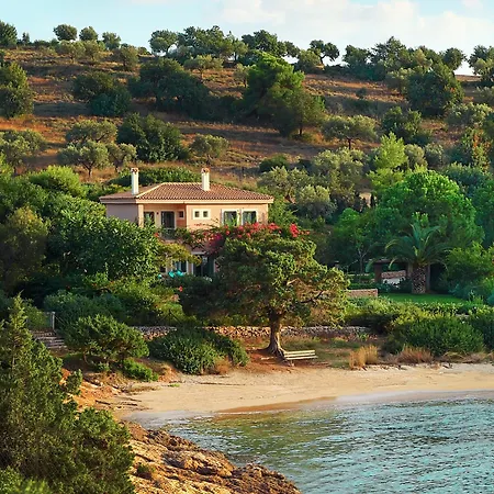 Iris - Luxury Traditional Beachfront With Swimming Pool * Koilas