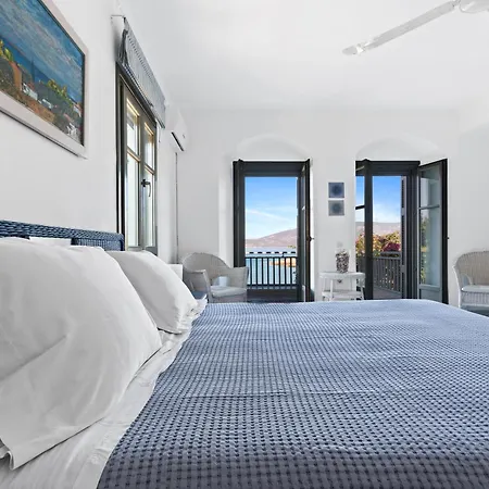 Iris - Luxury Traditional Beachfront With Swimming Pool * Koilas