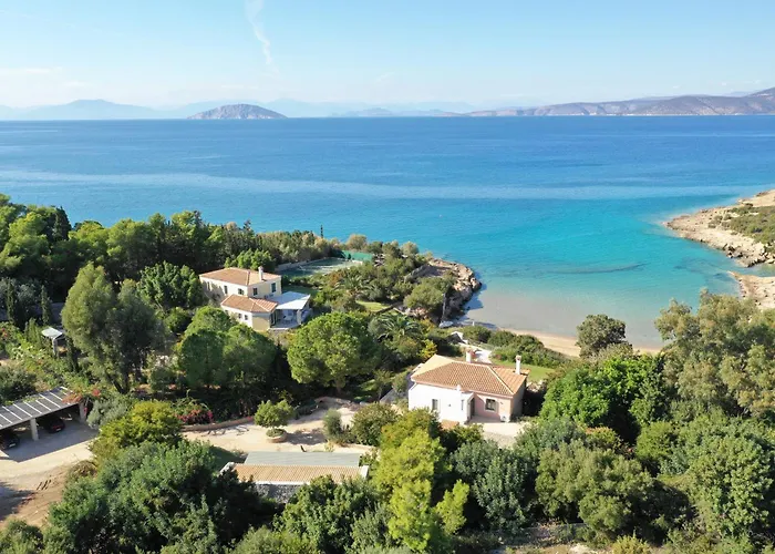 Iris - Luxury Traditional Beachfront With Swimming Pool Villa