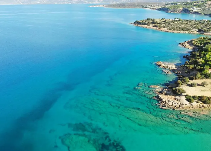 Iris - Luxury Traditional Beachfront With Swimming Pool Villa *